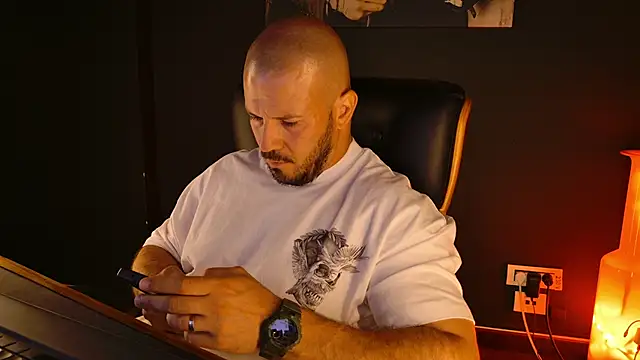 عرض كام AngeloEric