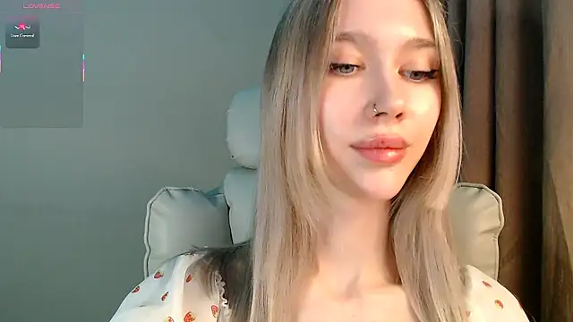 Des_ch লাইভ XXX চ্যাট