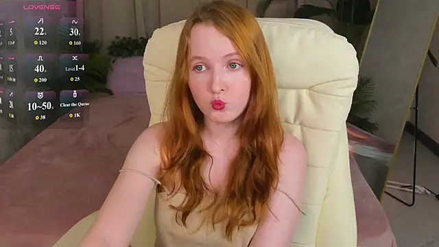 ari-kittyy's Live XXX Chat