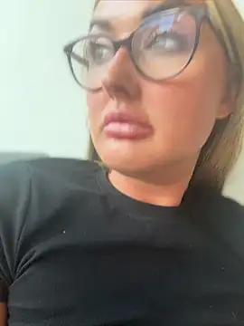 Crystal_xox Chat XXX in diretta