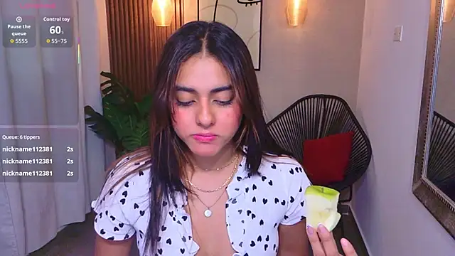 دردشة _Lucy_Grey_ الجنسية المباشرة