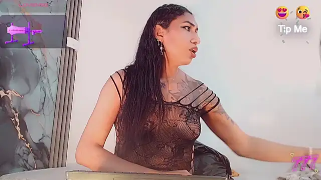 khiara_moretti 现场XXX聊天