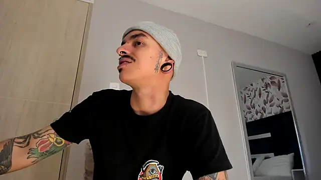 kaletattoo Live XXX-Chat