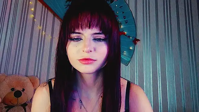 ArianaLight Adlı Modelin Canlı XXX Sohbeti