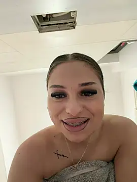 Olivia_Noor Webcam show