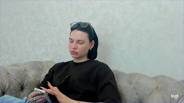 Chat +18 de Nora_Finch ao vivo