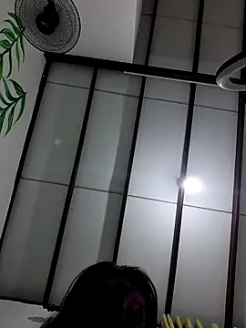 SerenaVale Chat XXX live
