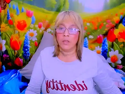 indianroxy's Live XXX Chat