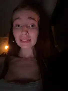 -missbehaving-'s Live XXX Chat