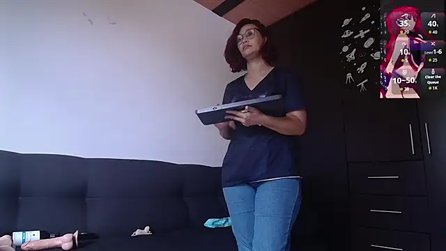 lenavargas79's Live XXX Chat