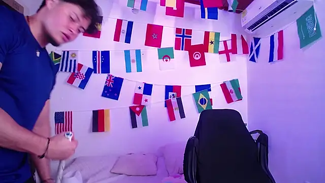 fucking_bear_ লাইভ XXX চ্যাট