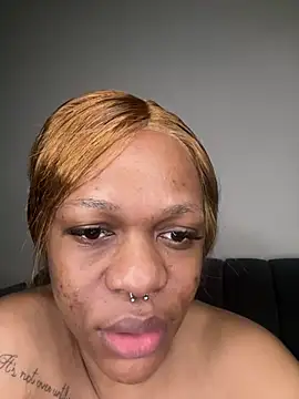 Chat +18 de BonnyMolhada ao vivo