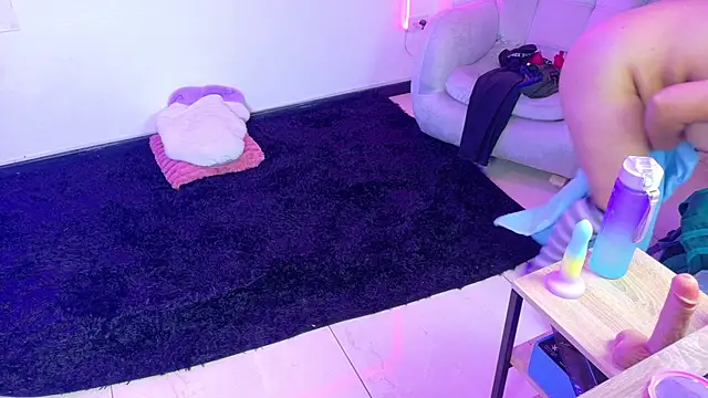 NahomyEvans Adlı Modelin Canlı XXX Sohbeti