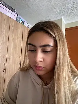 Miabonnett_'s Live XXX Chat
