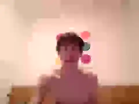 XXX chat uživo modela VelvetRagottiOG