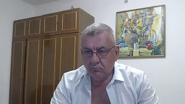 Онлайн чат XXX machomale3