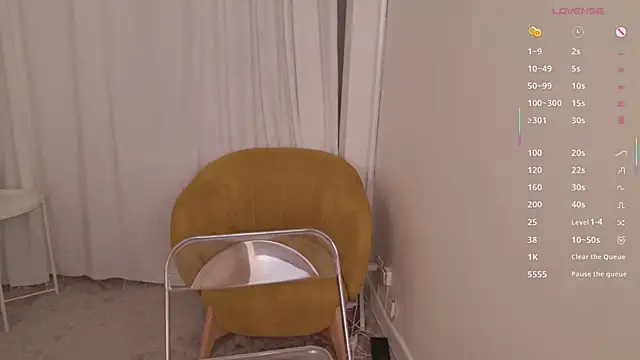 Živý XXX chat hidden_charm_