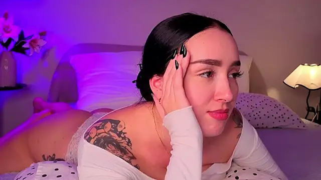 KimKhallifa Live XXX-Chat