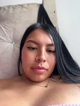 Iam-sophia27 Adlı Modelin Canlı XXX Sohbeti