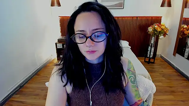 KatherineBond's Live XXX Chat