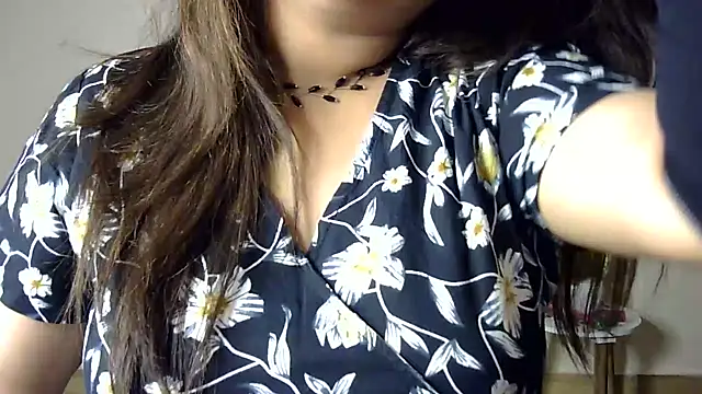 Gujjugirl1: διαδικτυακό σόου στην κάμερα