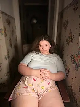 Nenssy555 Adlı Modelin Canlı XXX Sohbeti