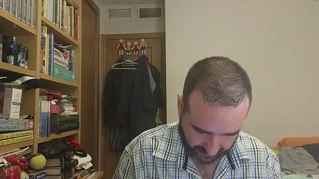 curiosillo83 live XXX chat