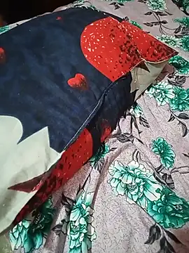 Chat +18 de ZOYA-STRIP ao vivo