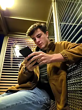 freshboy72's Live XXX Chat