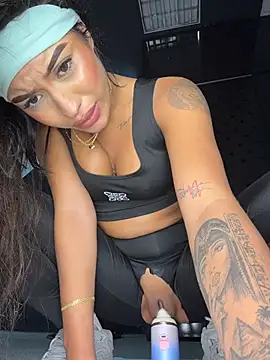 MystiqueXXX Live XXX Chat