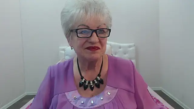 KayleSmoll – Naživo XXX chat