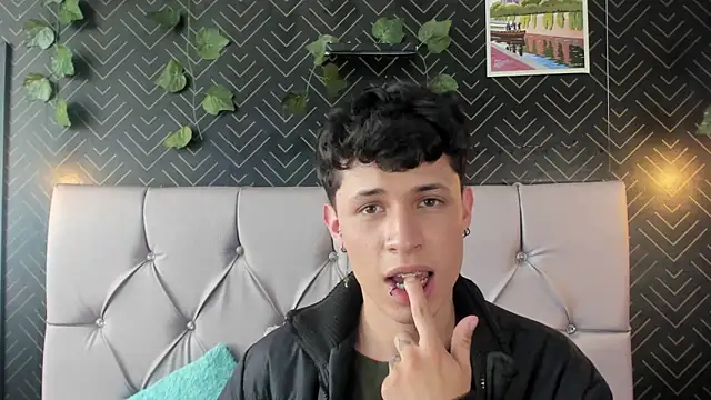 Axel__Evans live XXX chat