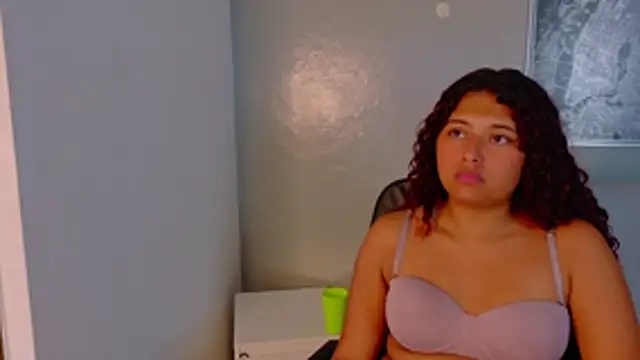 Chat XXX ao vivo de AmeliaLaurent_
