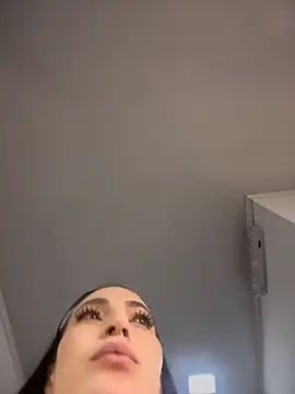 IAmNobodyXXX live XXX chat