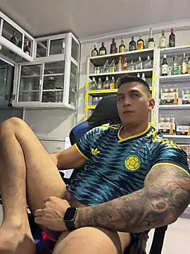OliverWest04 XXX чат на живо