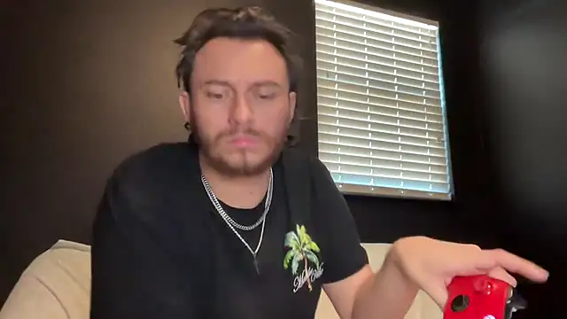 Mikecloudyhawk XXX чат на живо