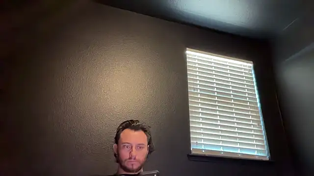 Chat XXX en directo de Mikecloudyhawk