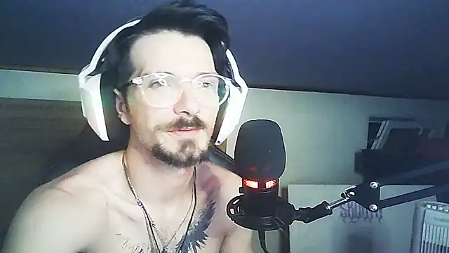 atreus69big Show in webcam