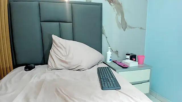 MILEY_JOAS2 Live XXX Chat
