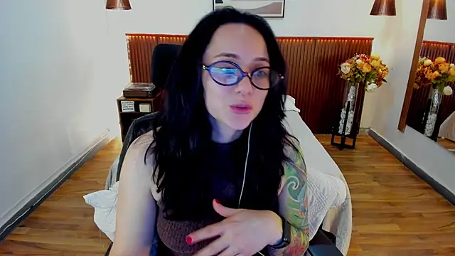 KatherineBond's Live XXX Chat