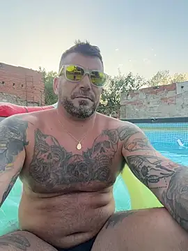 Czat XXX na żywo – RhinalSquad