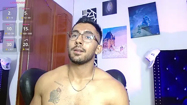 romanpearce_'s Live XXX Chat