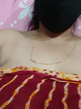 moumondal4 Adlı Modelin Canlı XXX Sohbeti