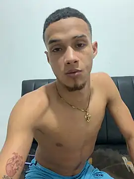 friends_lust_latin Webcam Show