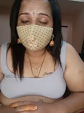 pirainilla 现场XXX聊天