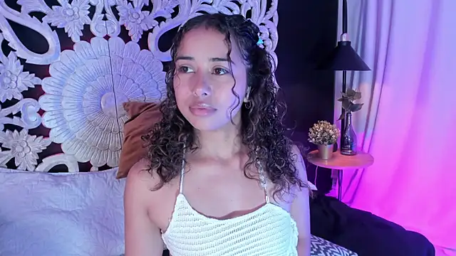 Ammy_nova Adlı Modelin Canlı XXX Sohbeti