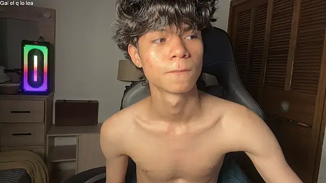 OopsAgain_のライブXXXチャット