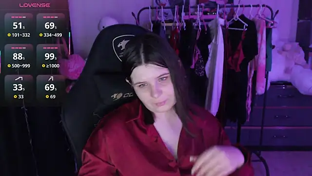 AmyVibess Chat XXX in diretta
