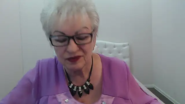 KayleSmolln Live XXX chat