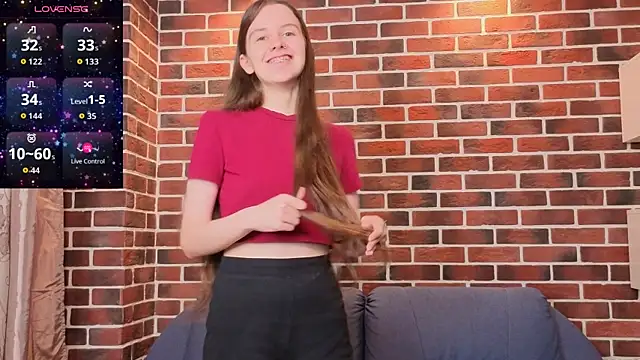 MyrtaMcclaney's Live XXX Chat